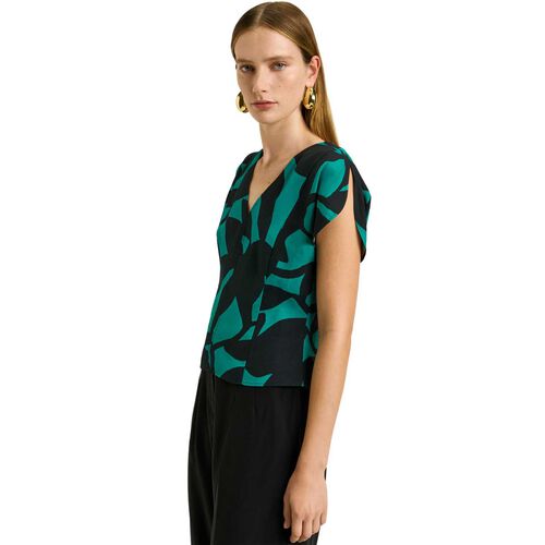 Veronika Maine Jade Shadow Leaf Circle Sleeve Top